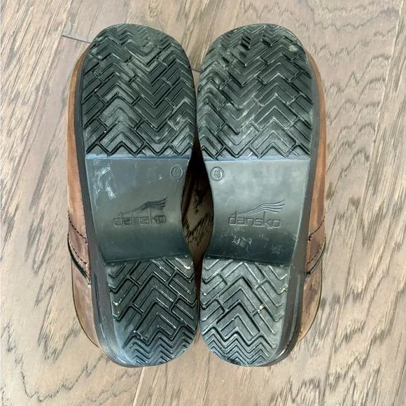 Dansko Wide Professional Antique Brown Leather Clogs EU40 Wide - Picture 8 of 8